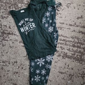 Maurices Green Pajama Set with Snowflake Design